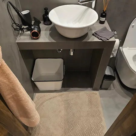 Άνετο Διαμέρισμα Στο Κέντρο Της Θεσσαλονίκης * Thessaloníki