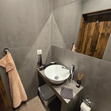 Άνετο Διαμέρισμα Στο Κέντρο Της Θεσσαλονίκης